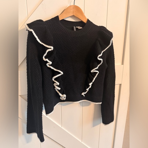 H&M Black Sweater with White Ruffles XS Divided - Picture 2 of 7
